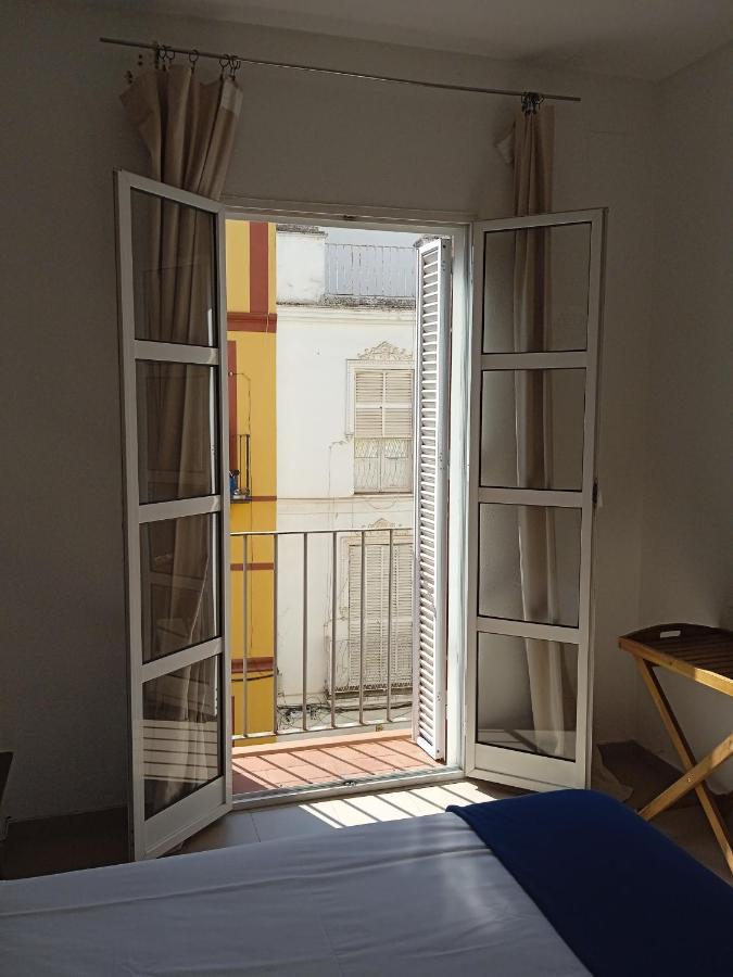 Apartamento Casco Antiguo Exterior Unico En Segunda Planta En Un Edificio De De Dos Plantas Sevilla Exterior foto